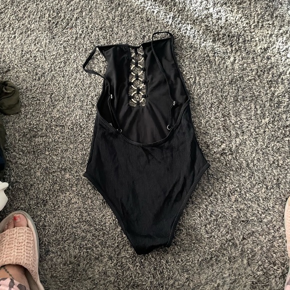 Bathing Suit - Picture 3 of 5